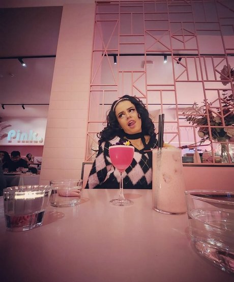 Tommi Terror pornostar sexy bilder