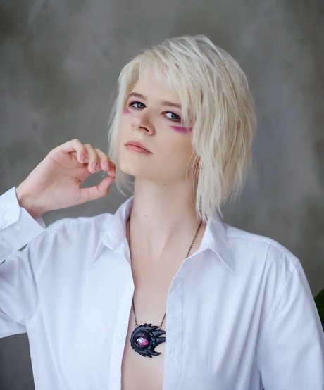 mikanyaky model perfekte bild