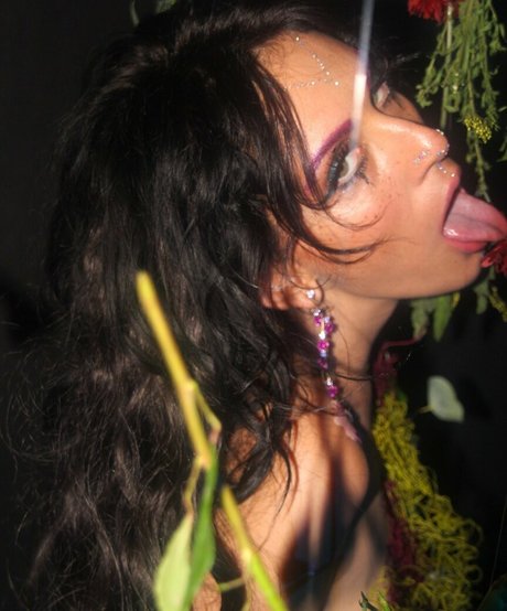 Evil Little Creature heiße sexy archiv