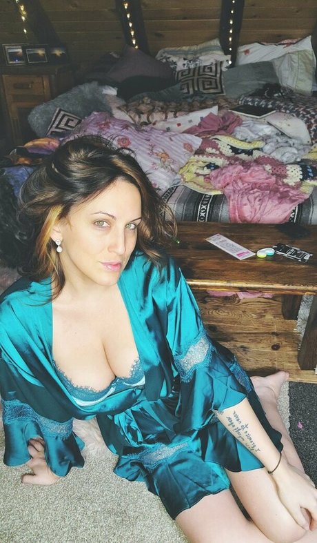 Evil Little Creature erotische kunst archiv