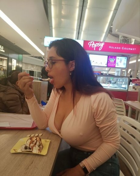 Vivi Becerra perfekte nackt galerie