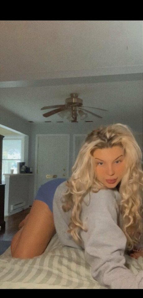 thebustybxtch sexy schöne bild