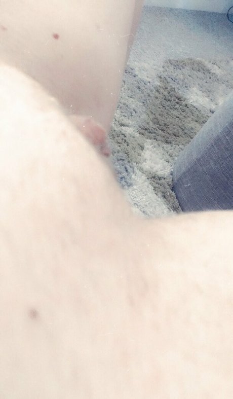 antoniopearl98 nackte foto