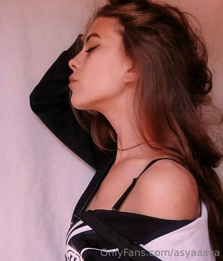 asyaasya nackt akt fotos