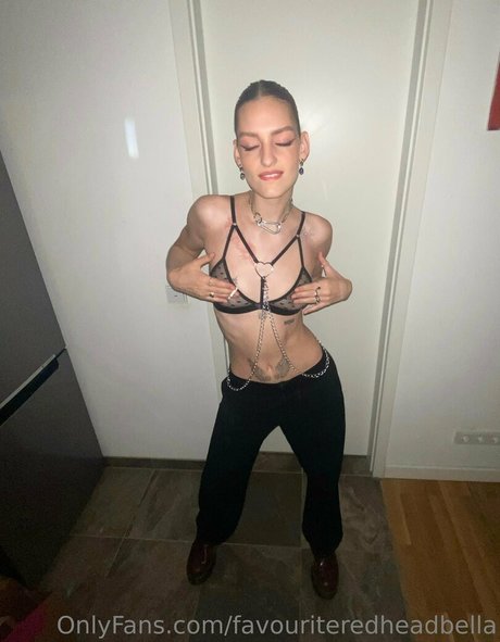 favouriteredheadbella erwachsene schöne galerie