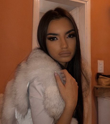 Kristina Djedovic erotische kunst bilder