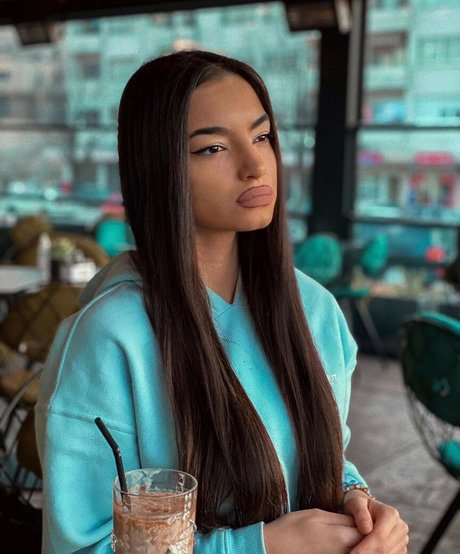 Kristina Djedovic nackt schöne galerie