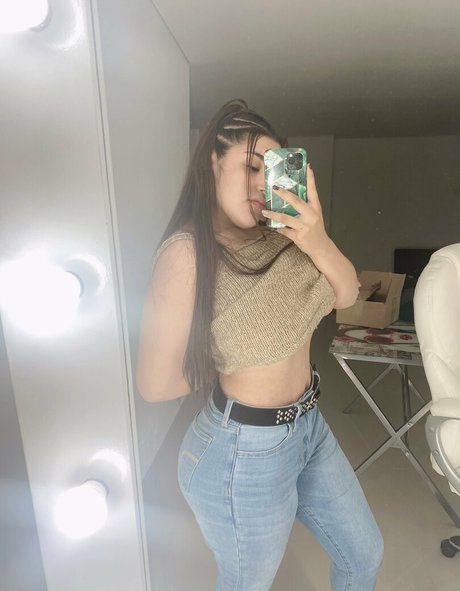 poliamor model sexy foto