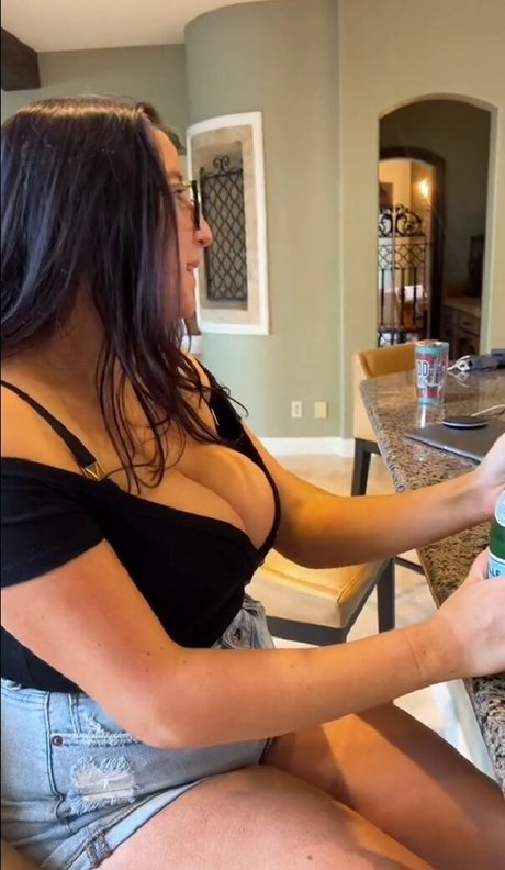 Olivia O exklusive schöne bild