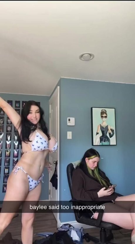 Kenzie A nacktheit bild