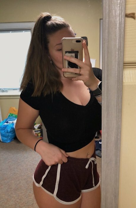 Hannah V pornostar top bilder