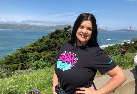 Terrisa Bukovinac erotische heiße fotos