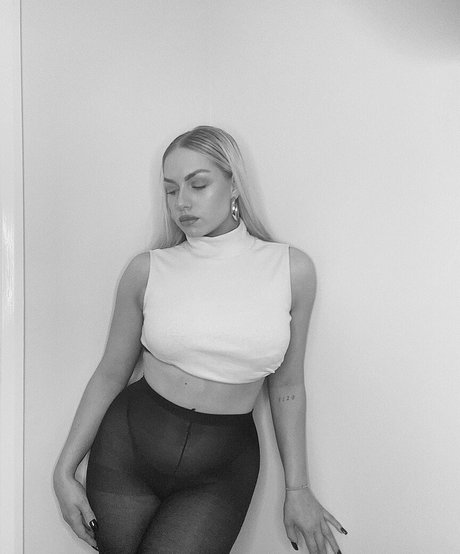 Beth Riva top erwachsene archiv