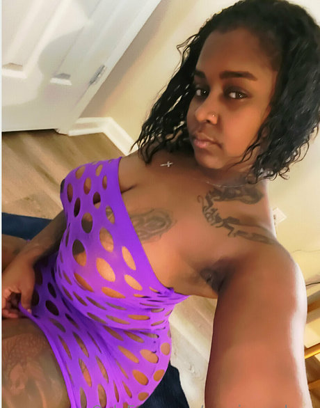 monicamalone hübsche nacktheit foto