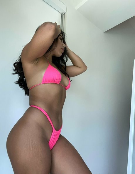 alexisbtelles model nackt fotos