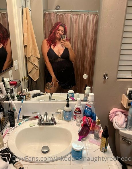 inkedandnaughtyredhead pornostar nette galerien