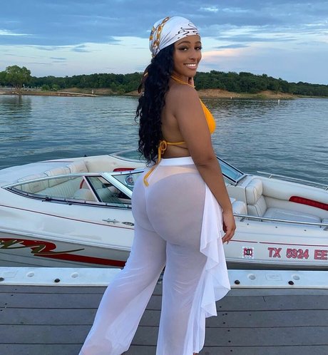 Meskyk pornostar nackt foto