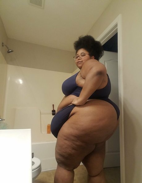 lilmsfluffy erotische heiße foto