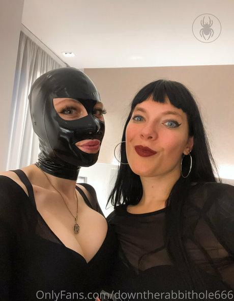 downtherabbithole666 sexy pornostar foto