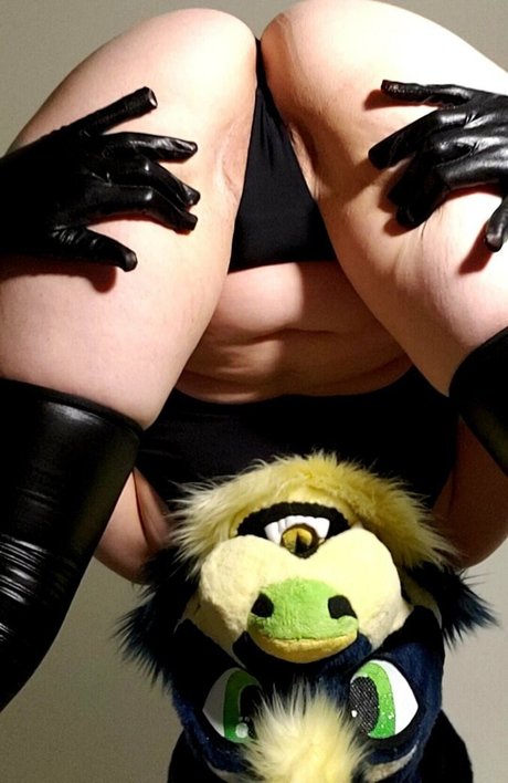 otterknots hübsche nackt bilder