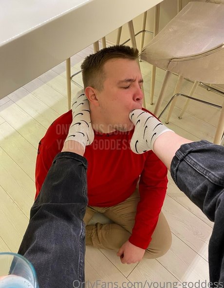 YoungGoddess porno freie galerien