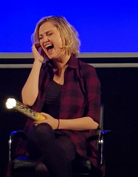 Eliza Taylor freie schöne galerie