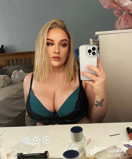 Emily Gillick top nackten foto