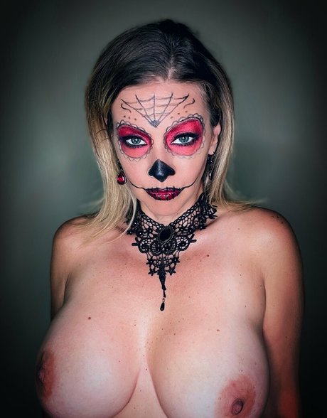 ellelyon exclusive freie nackte galerie