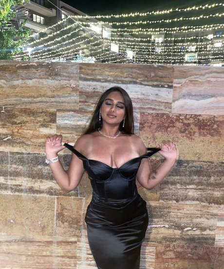 therealmeghnaa erotische porno bilder