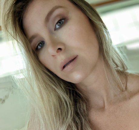 Mallory Moore top erotische bilder