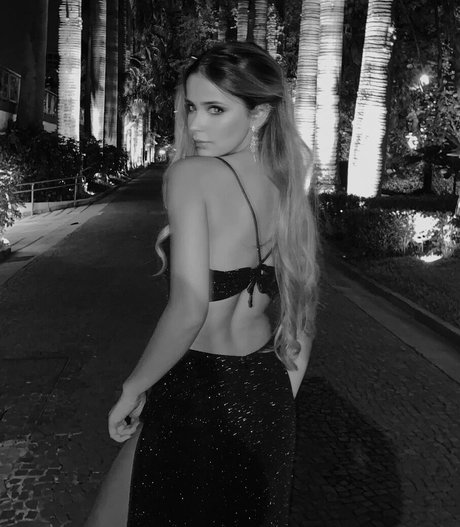 Daniella Chechia exklusive nackten bild