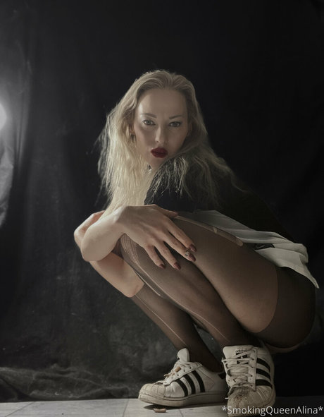 smokingqueenalina sexy schöne bild