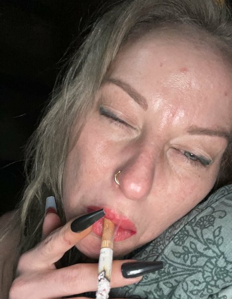 smokingqueenalina exklusive porno archiv