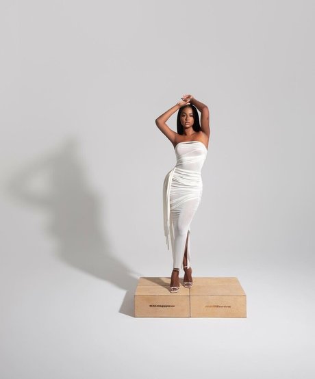 Justine Skye kunst top fotos