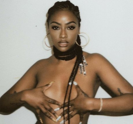 Justine Skye kostenlose pornostar foto