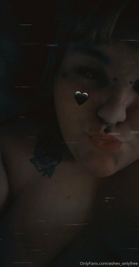 ashes onlyfree model xxx bild