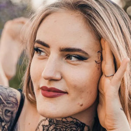 Alena Maier heiße sexy foto