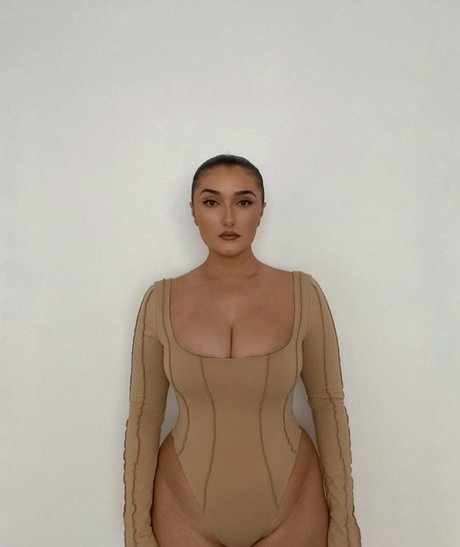 Sammie Warren porno nackte archiv