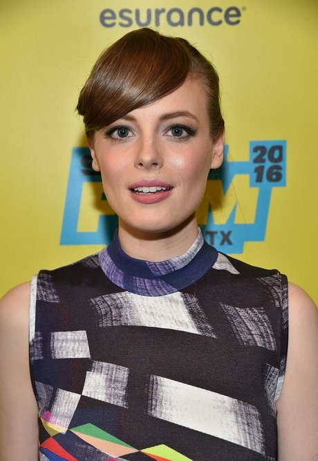 Gillian Jacobs freie exklusive galerie