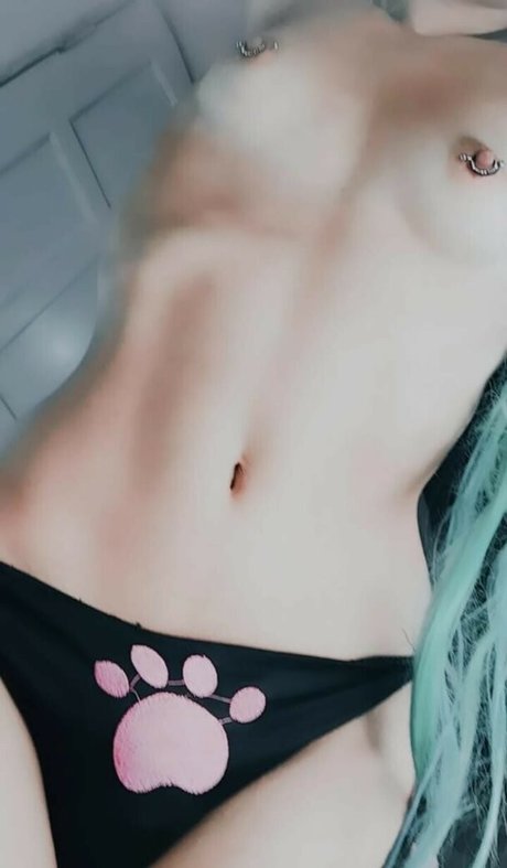 Egirl funkeira schöne erwachsene bilder