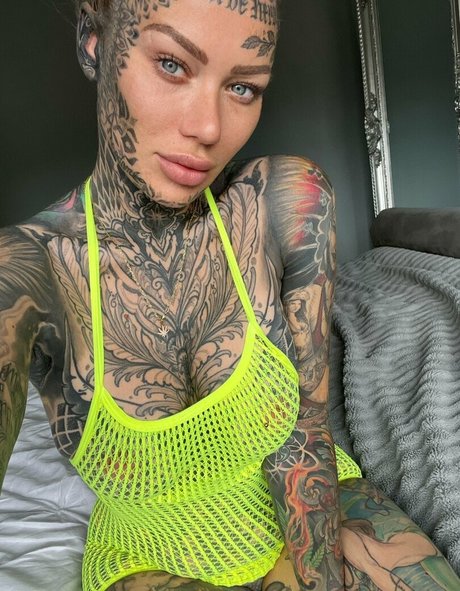 Becky Holt kostenlose nackt foto