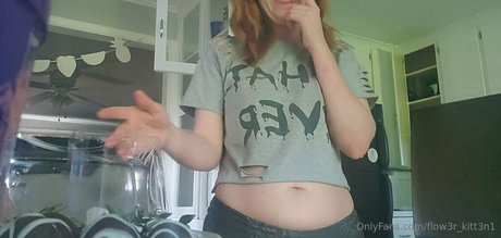 flow3r kitt3n1 porno nackte foto