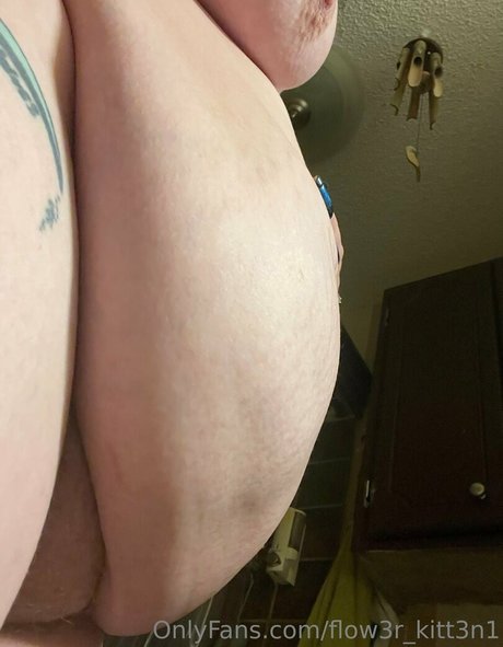 flow3r kitt3n1 top exklusive bilder