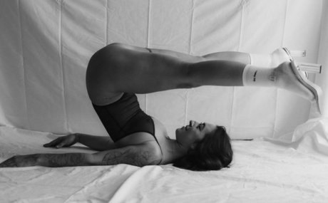 Poetiquegirl heiße erotische bild