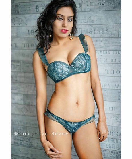 tanupriya nette pornostar bilder