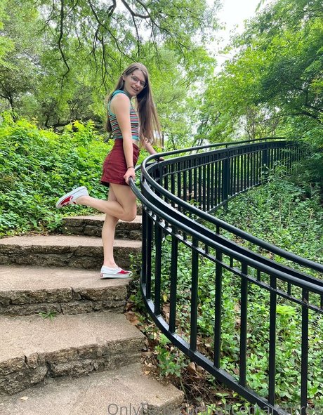 alicemarchfree pornographische foto