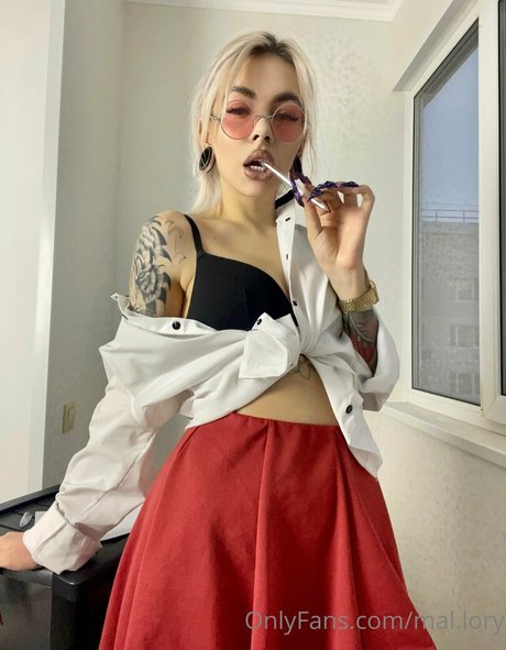 nackte asiatische onlyfans hübsche kunst bilder