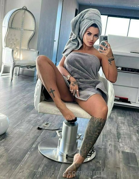 karmen twerks erwachsene hübsche fotos