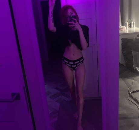 Lorinefairy freie erotische galerien