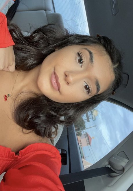 Chloe Medina heiße nette galerien